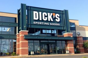 Dick’s Sporting Goods Bans Assault Rifles, Calls for Gun Control